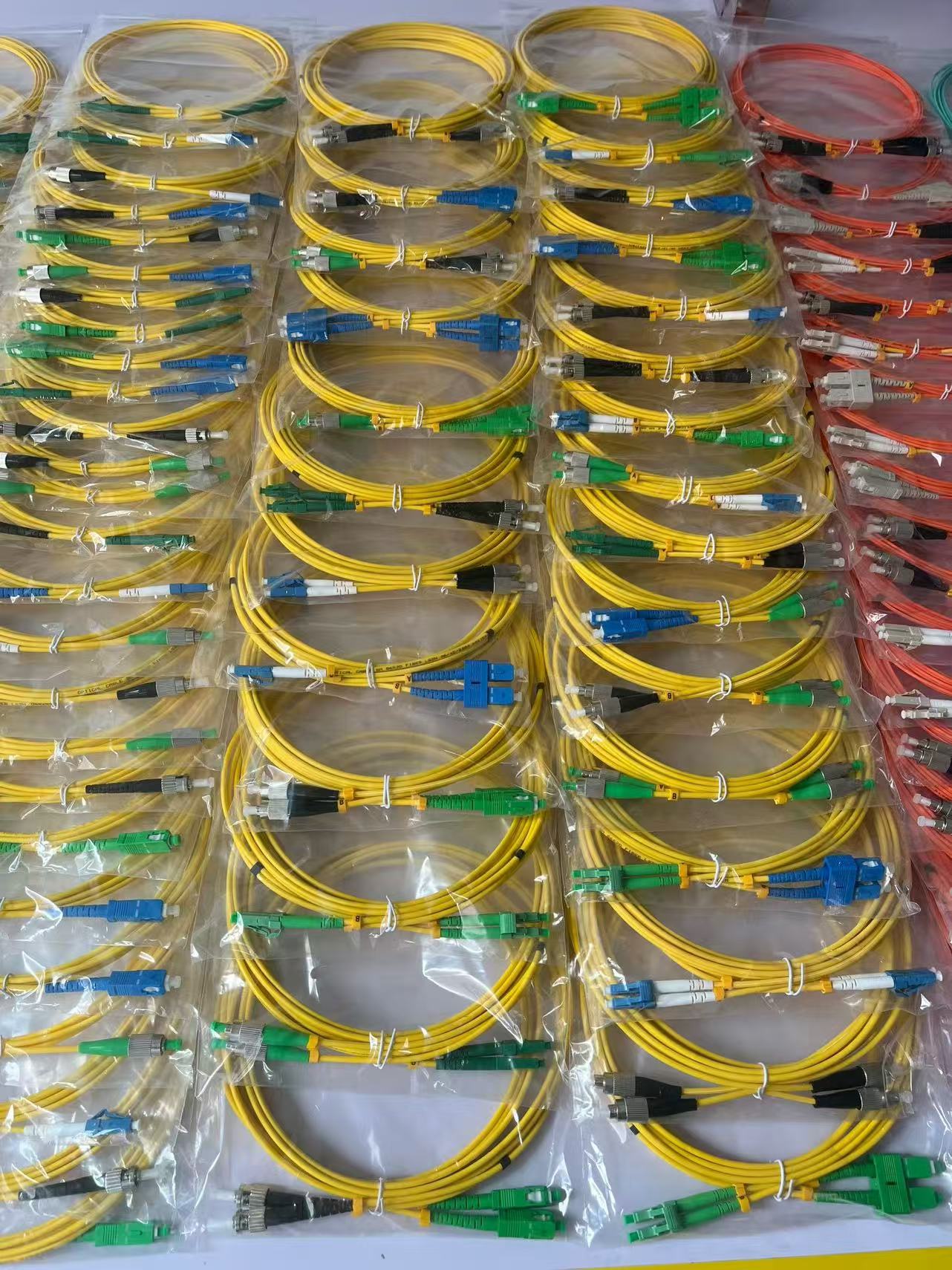 Patch cord connector structure